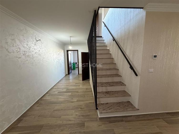 Vila deosebita Parter + Mansarda de vanzare in Odobesti - 37