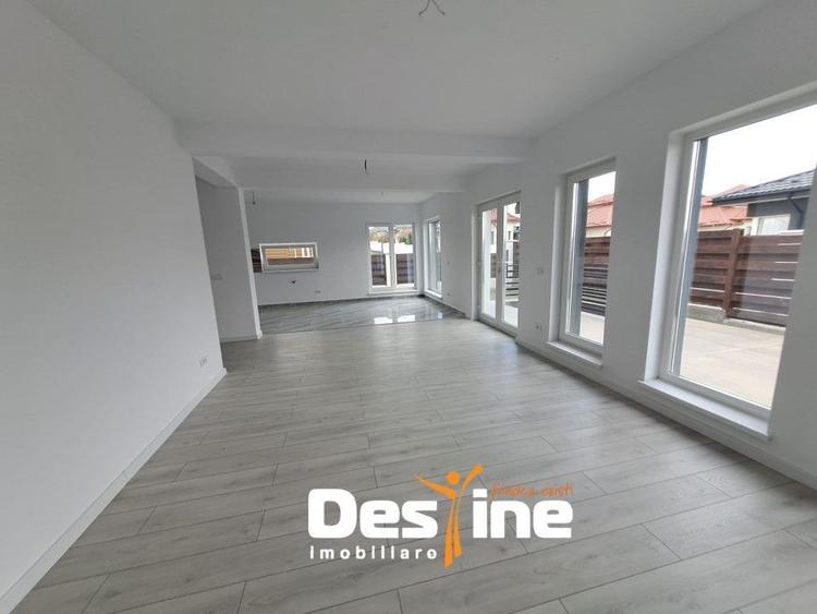 Casa P+POD, 4 CAMERE 135 MP, MIROSLAVA