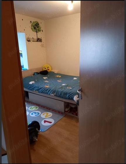 Decomandat cu 2 bai si 3 balcoane linga Piata Verde