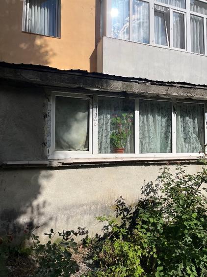Vand ca spatiu comercial apartament 4 camere