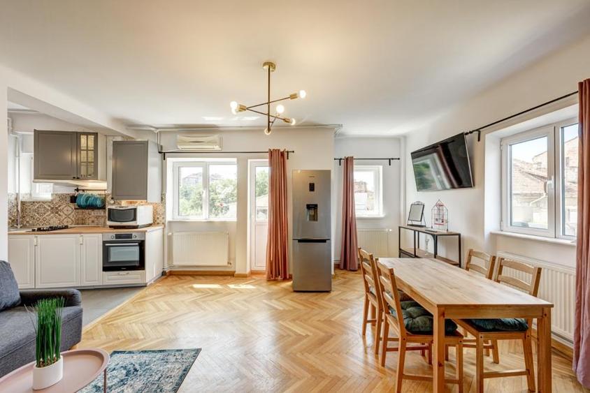 Apt. 2 camere C.F. Robescu 2 – zona Hristo Botev