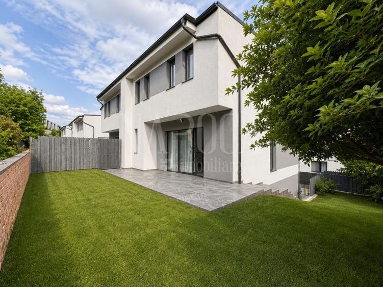 Casa 4 camere de vanzare in Floresti