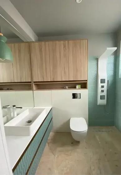 Vila single cu 3 bai, 3 dormitoare+living! Compartimentare excelenta