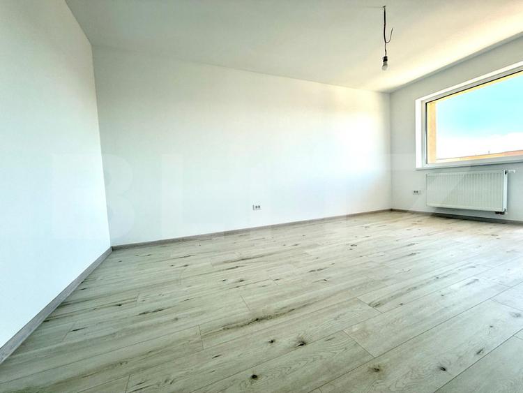 Apartament cu 2 camere decomandat, etaj 10/10 - Tractorul