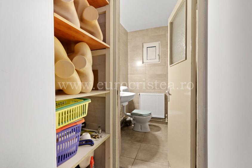 Apartament cu 2 camere de vânzare în Mangalia – Renovat, parter, Strada Sirenei