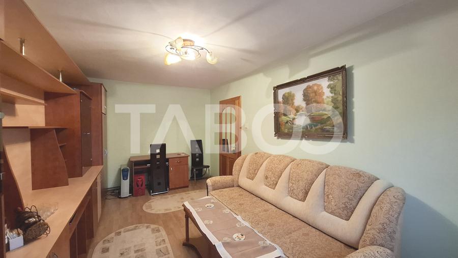 Apartament 3 camere de vanzare decomandat 58 mp zona Valea Aurie Sibiu