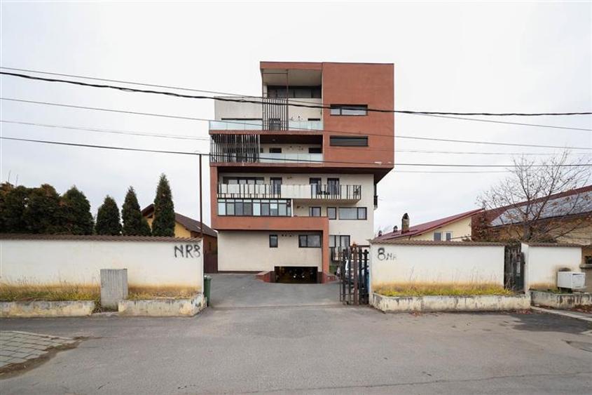 Vanzare apartament 3 camere Ghimbav,, bloc 2010, parcare subterana