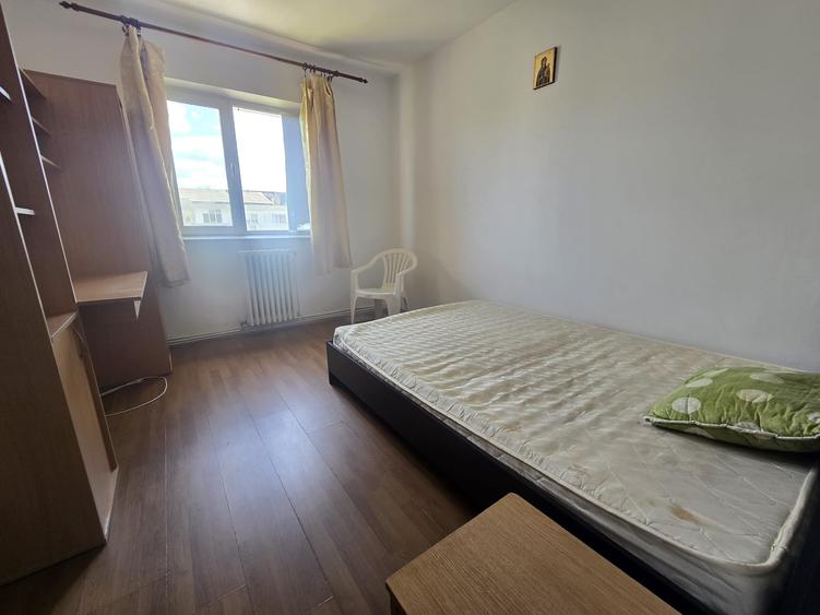 Apartament 3 camere 70mp,Esplanada Nicolina prima statie,et. 4 cu pod,cod:162419