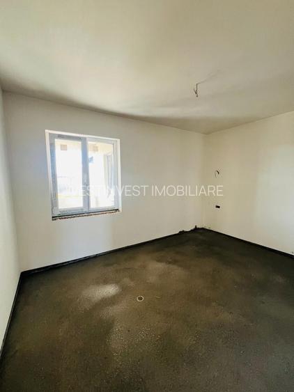 Casa finisata la cheie cu 5 camere in localitatea Santandrei - 5