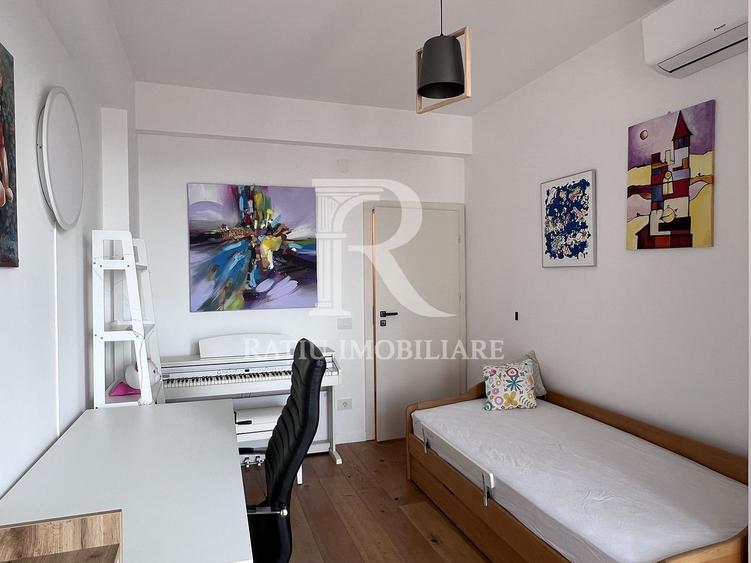 Penthouse cu Design Eclectic | Central | Panoramă Unică | Oradea
