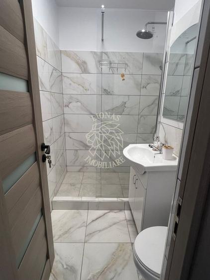 Apartament 2 camere 52mp+balcon-etaj 2-renovat-Zona Andrei Muresanu