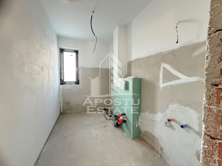 Duplex cu 5 camere, 300 mp teren, de vanzare, la Bazosu Nou