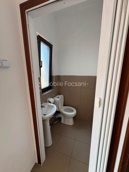 De închiriat: Spațiu Comercial 50 mp – Poziție Ultra-Centrală | Golești - 10