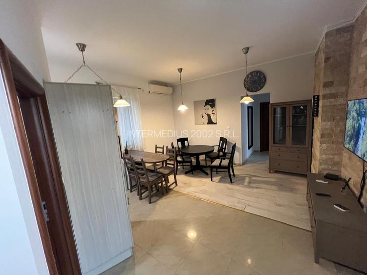 Apartament 3 camere, garaj si boxa - zona Centrala-Prefectura - 14