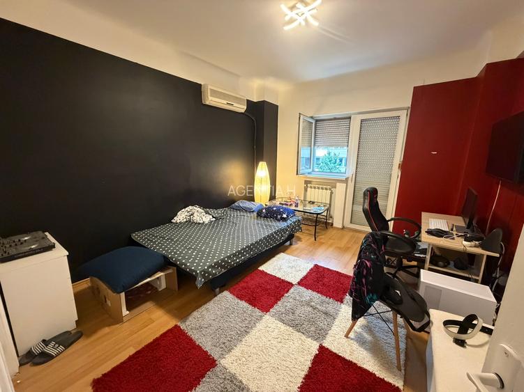Apartament 3 camere, etajul 2, 78mp, 2 balcoane, bloc interbelic - 10