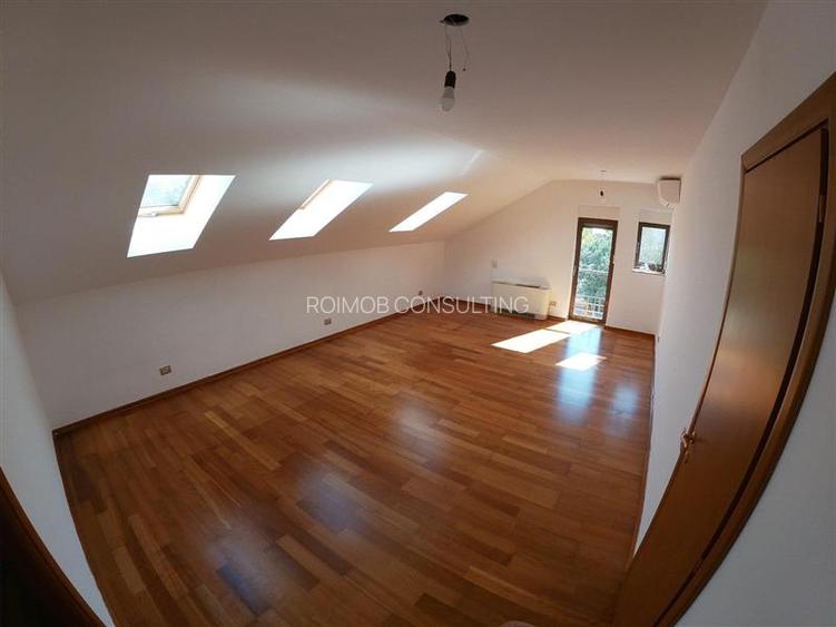 Vila 2.700mp, Paradisul Verde, cu piscina si padure proprie - 12