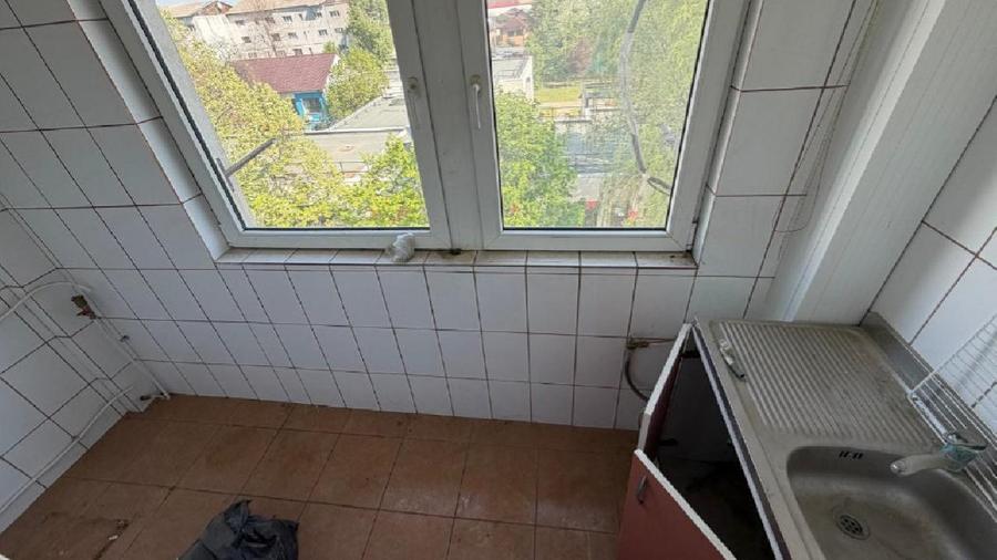 Focsani - str. Echitatii, Garsoniera 20 mp - etaj 4/4