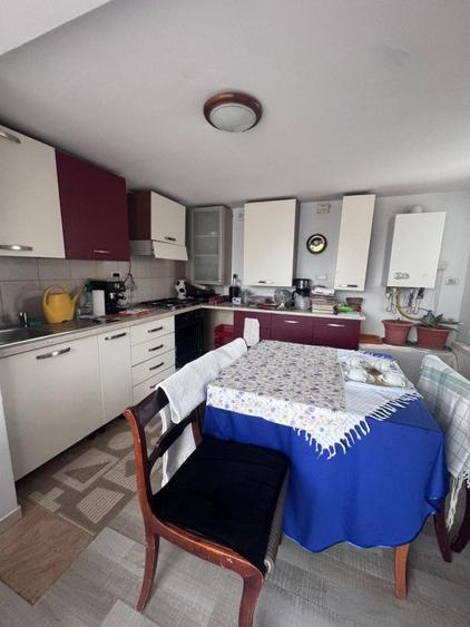 Casa zona rezidentiala , 700mp teren, Radauti