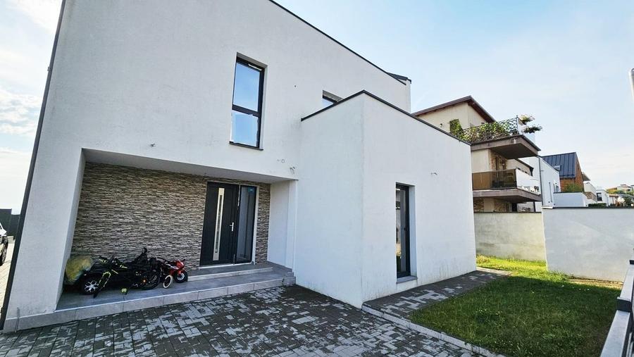 Casa noua, tip duplex, P+E+ER, zona Eugen Ionesco-Europa