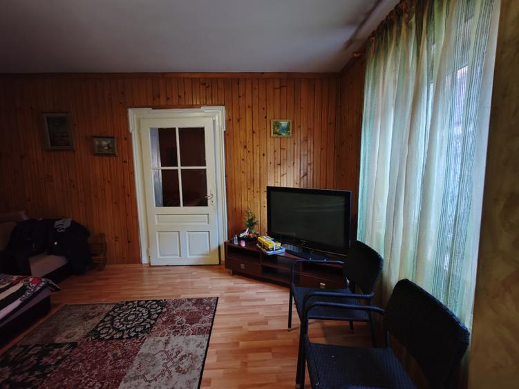 Casa 3 camere libera la vanzare CRISTIAN