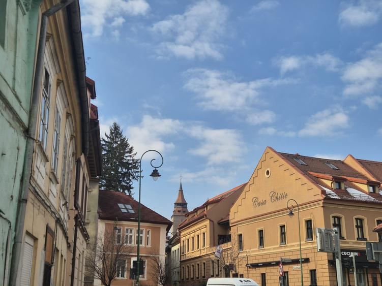 Vanzare apartament 2 camere in casa Centrul Istoric la 2 min de Piata Sfatului
