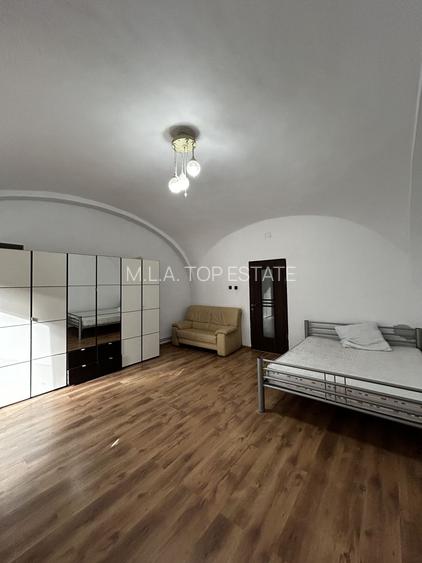 Apartament 3 Camere De Inchiriat Boul Rosu - 15
