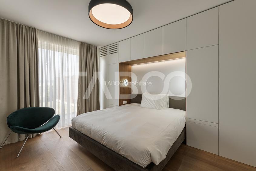 Apartament de lux de vanzare cu 3 camere cu gradina de 200 mp