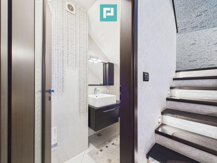 Penthouse 3 camere cu scară interioară ARED UTA