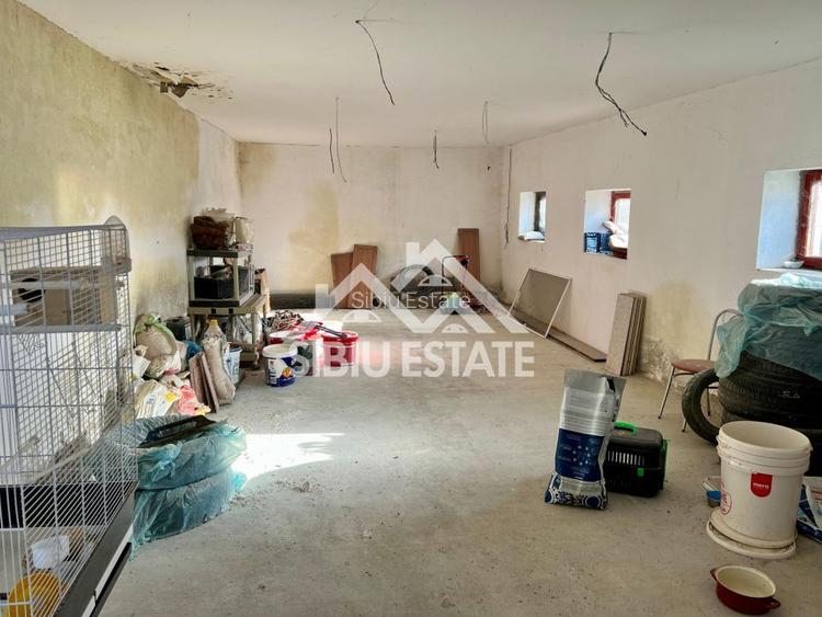Casa moderna pe un nivel cu curte spatioasa in Sura Mare - 14