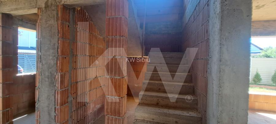 Duplex  de vanzare , curte  ,Selimbar - 8
