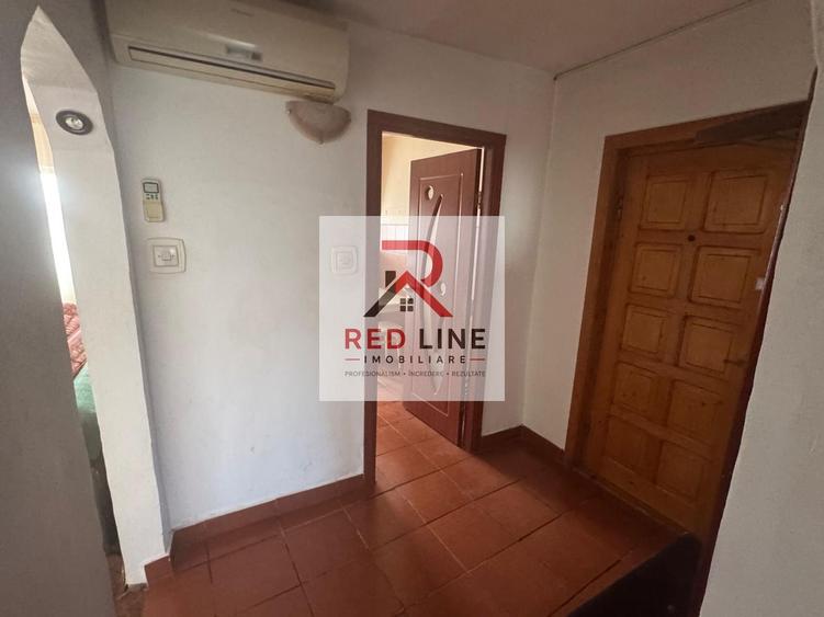 Apartament 3 camere, decomandat,etaj 4 (zona centrala Hotel Traian)