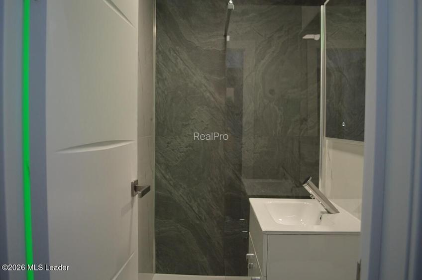 Nord - Apartament 3 Camere, 64 Mp - 12