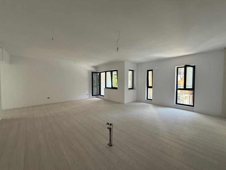 4 camere bloc nou, Zona Nerva Traian, Metrou Timpuri Noi