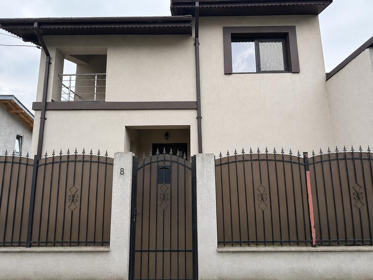 Casă Individuală P+1 | 3 Dormitoare | Multiple Spații Depozitare