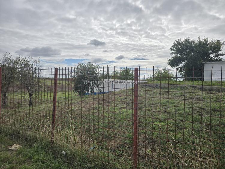 Amzacea- sat G. Scarisoreanu -Ferma zootehnica , 5,1 hectare - 9