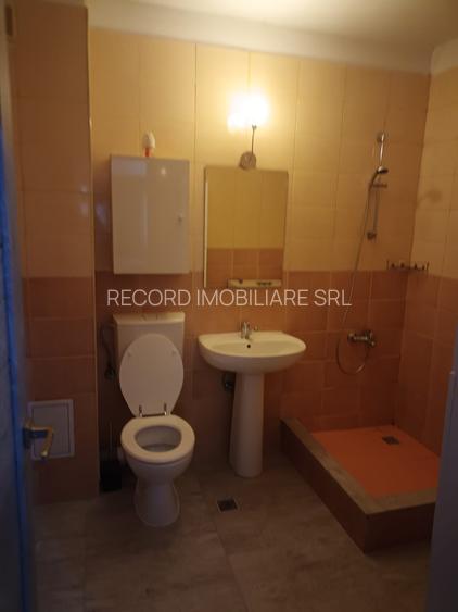 Ap 2 decomandat, mobilat si utilat, parcare zona Florilor, Floresti - 10