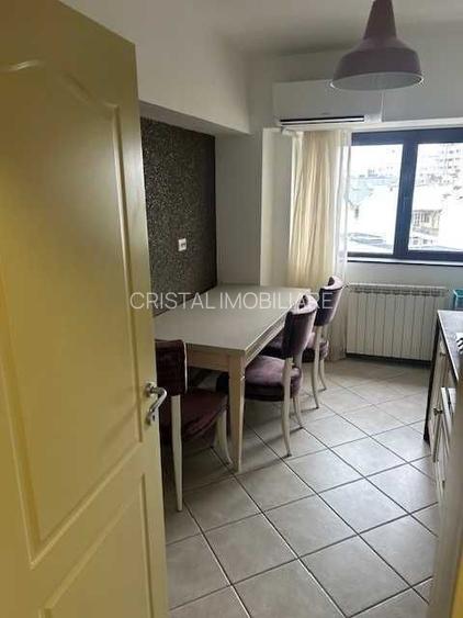4 camere spațios Bd. Unirii, lângă Casa Poporului, complet utilat - 5