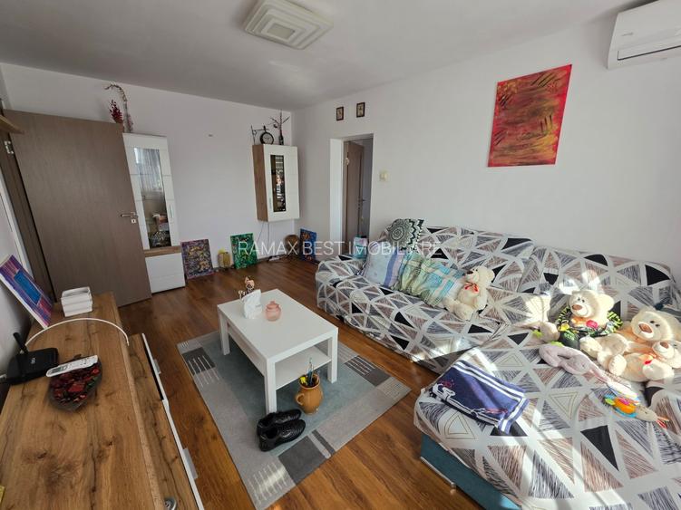 Titan, 10 minute metrou, pe Liviu Rebreanu, farmacia Tei - 11