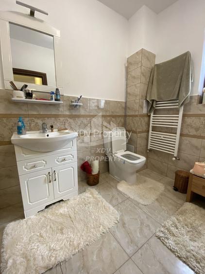 Vila  Frumoasa , individuala ,Sibiu ,6 camere , 5 Bai , mobilata ,utilata - 31