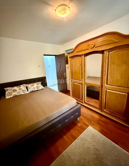 Inchiriez Apartament Renovat 3 Camere Pajura, sect. 1 - 6