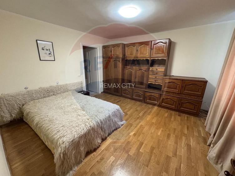 Casă / Vilă cu 6 camere de vânzare în zona Darmanesti - 12