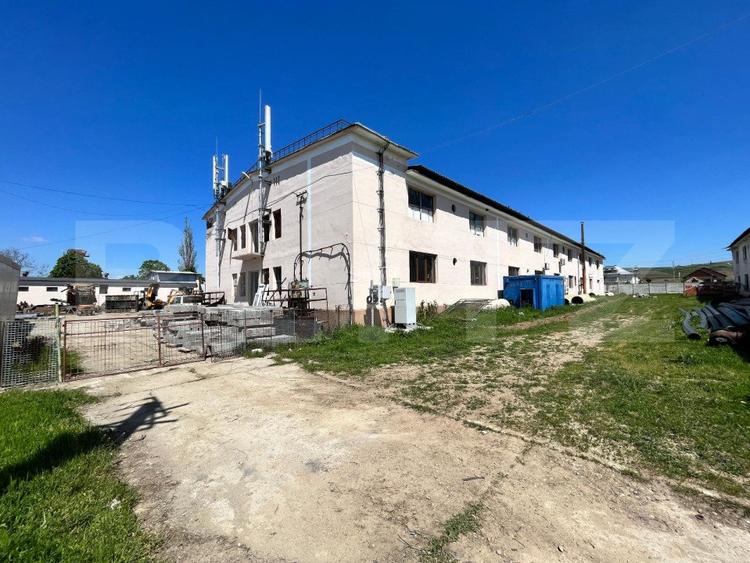 OPORTUNITATE! 8 hale de peste 16.000 mp, teren intravilan 4,5 ha, Bradesti - 14