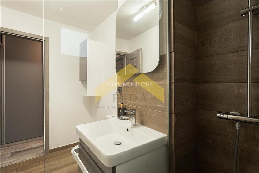 Apartament 3 camere de vanzare cartier Micalaca, zona 500 - 5