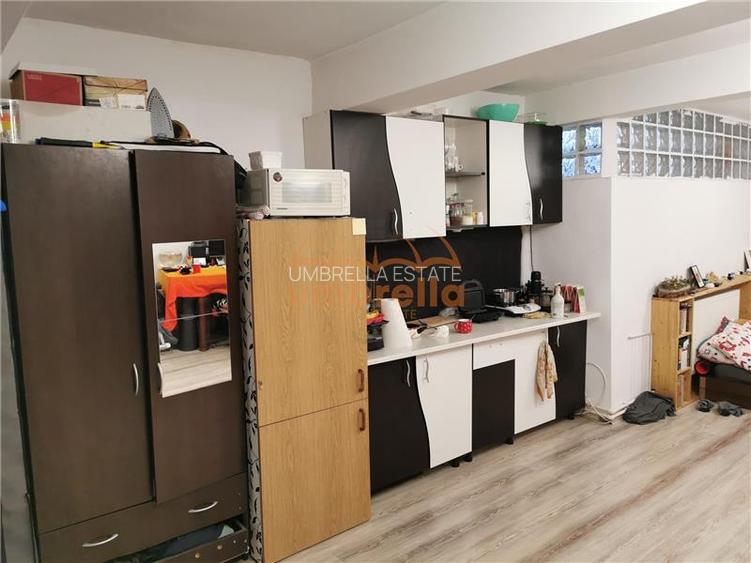 De vanzare apartament 3 camere, demisol str. Emil Racovita ! - 10