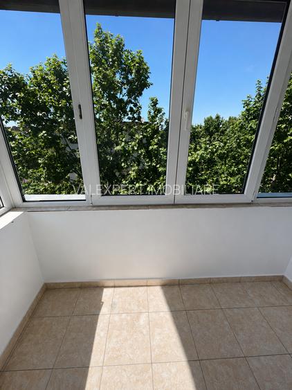 Apartament 4 camere, centrala termica, Bragadiru central, aproape de Primarie - 9