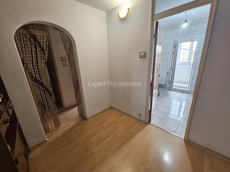 Moinesti Scoala 309 Et.4 Decomandat 50mp Liber Contorizat Merita Vazut - 9