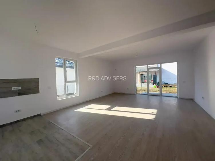 Casa De Vanzare 4 Camere | Finalizata | Curte Parcarea | Bariera - 6