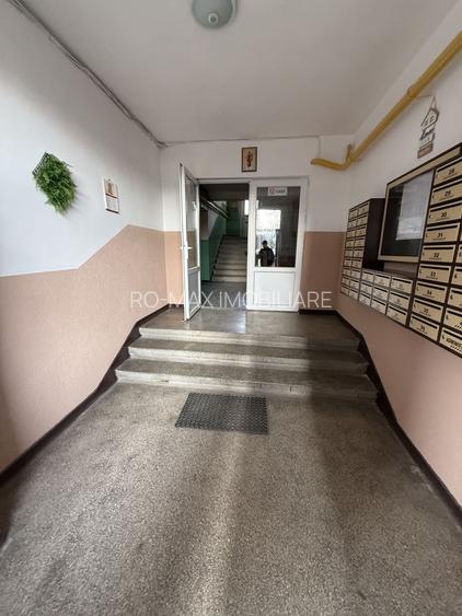 Apartament 3 camere 60 mp etaj 2 - Campina ,langa OMV - 24