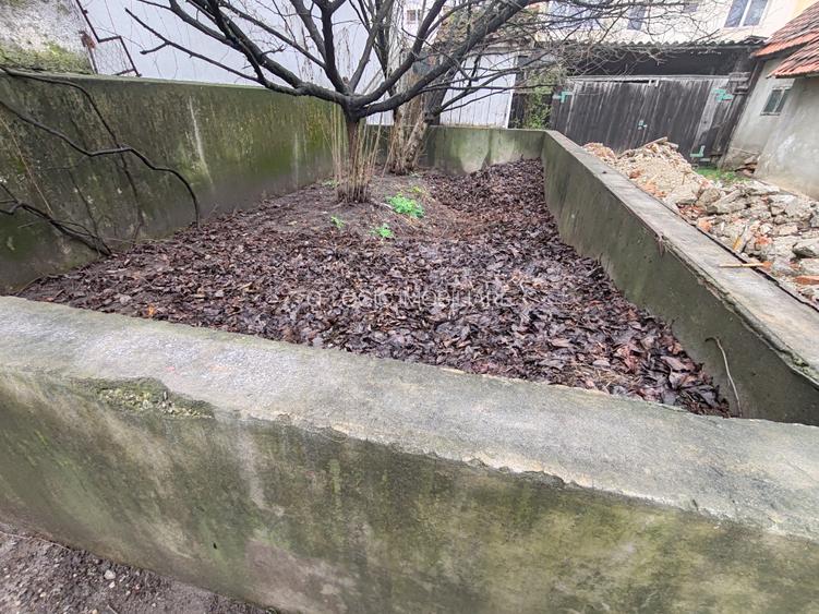 Casa 4 camere libera la vanzare GHIMBAV - 18