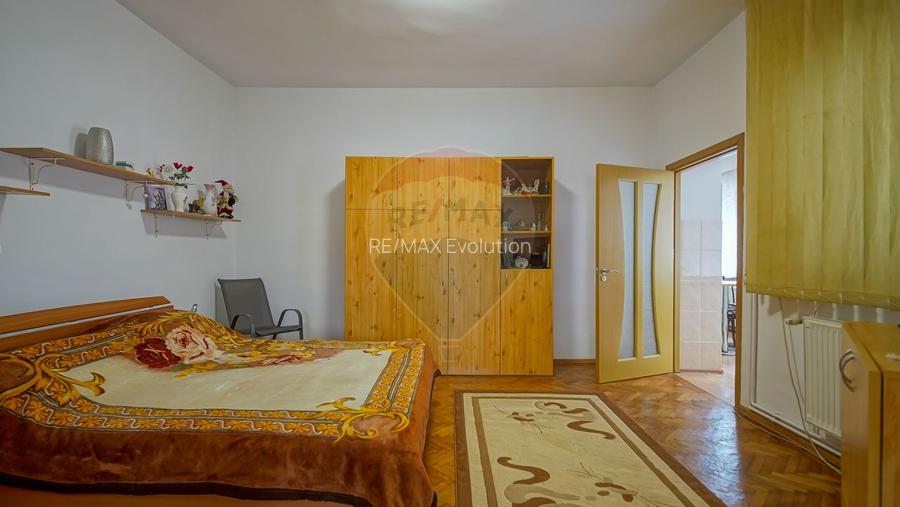 Casa spatioasa cu teren generos, in zona centrala a Sacelelor - 3